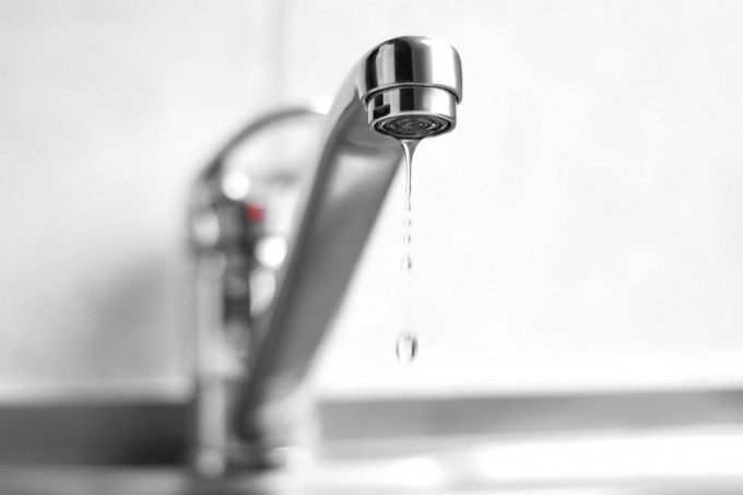 Vazamento de água: saiba como identificar e corrigir o problema